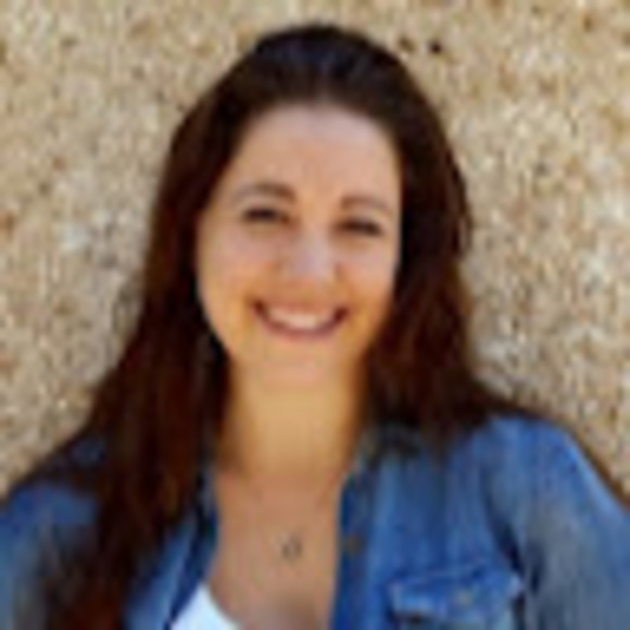 Meet your Posher, Emma - Picture 1 of 1